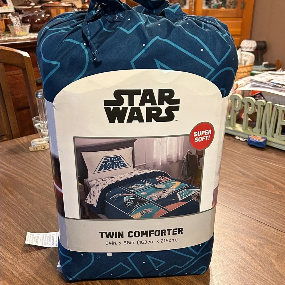 Star Wars Twin Comforter in Dark Blue and Teal Accent